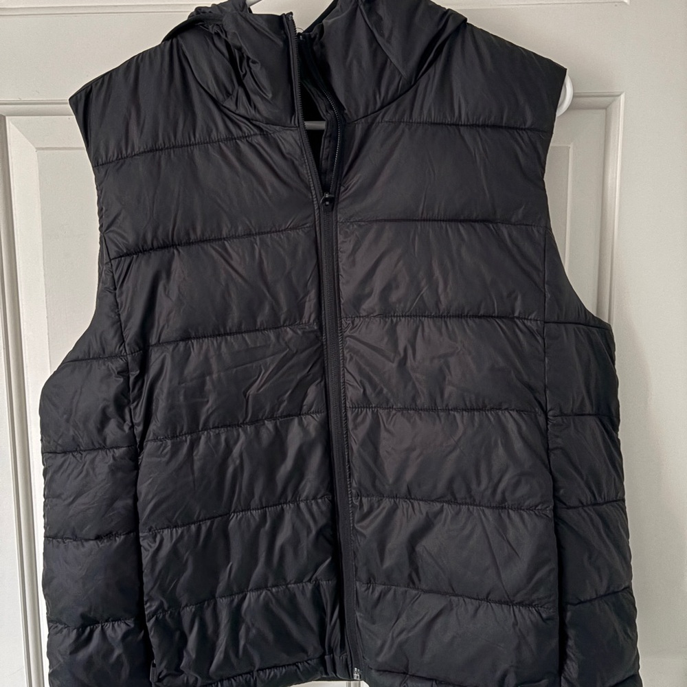 Athleta Women’s Black Puffer Vest with Hood